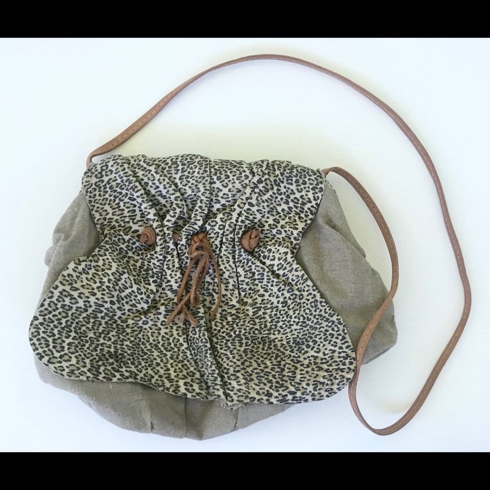 Marco Avane leopard canvas purse